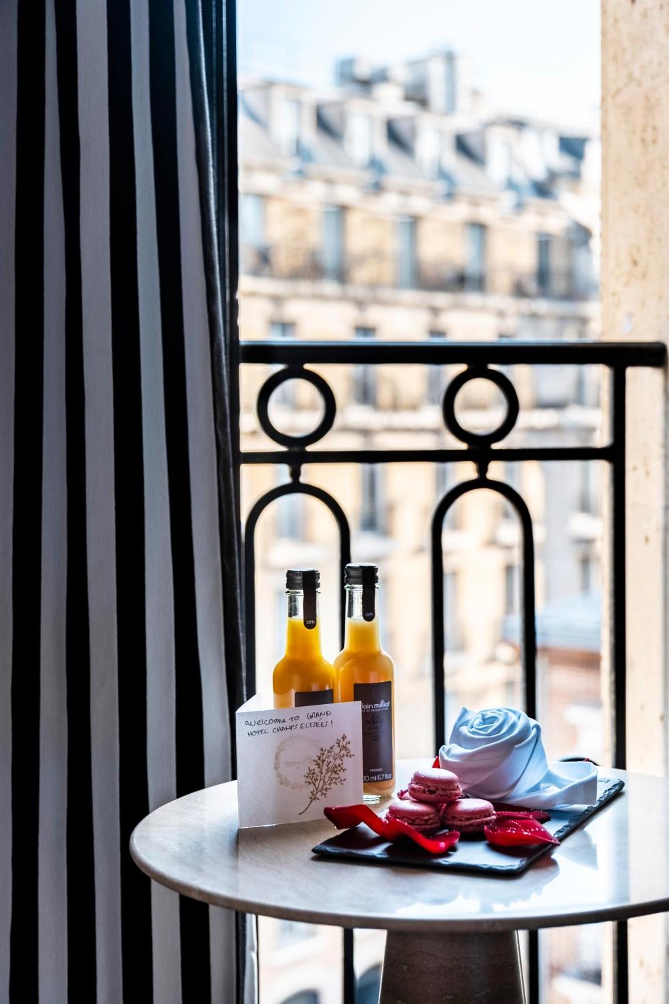 Grand Hotel Champs-Elysees Paryż Zewnętrze zdjęcie