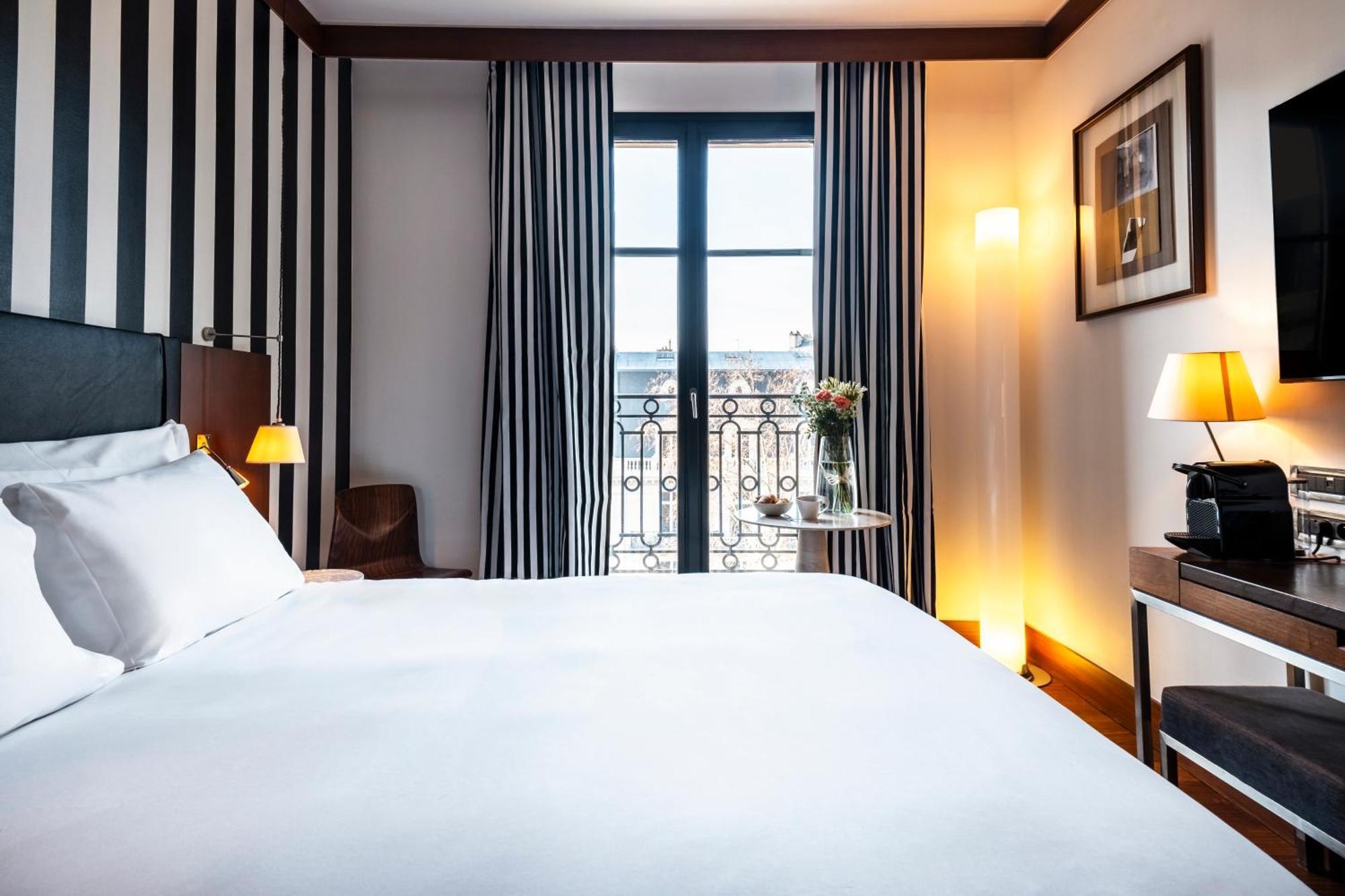 Grand Hotel Champs-Elysees Paryż Zewnętrze zdjęcie